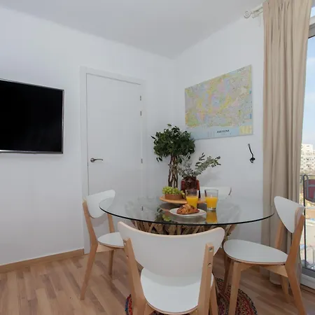 Apartmán Sunshine & Beach Urban Two-bedroom